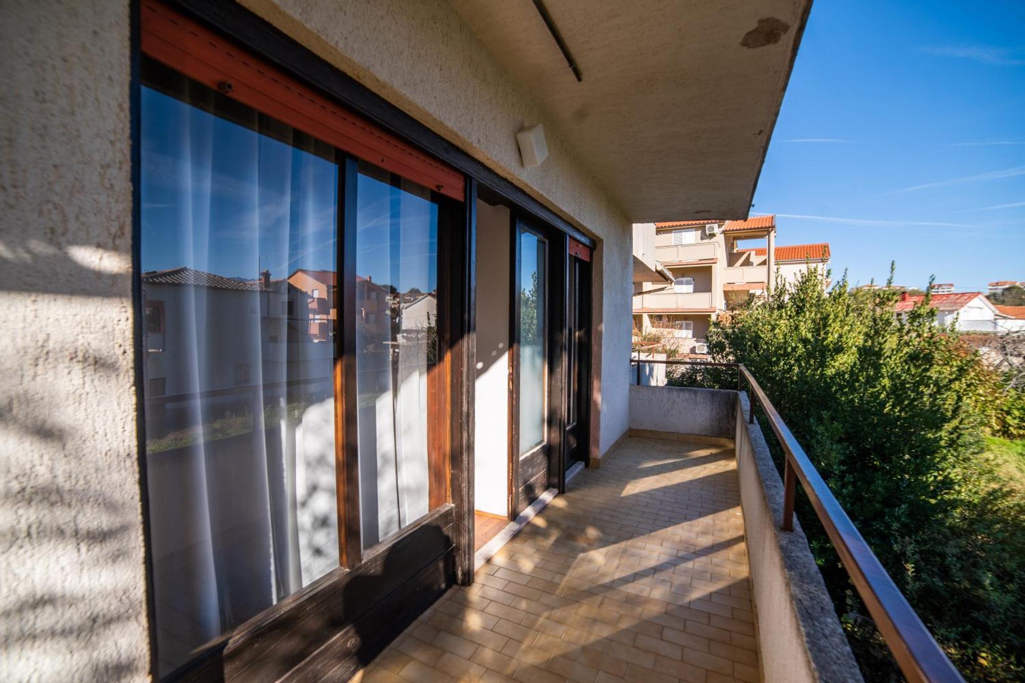 516 Apartment *