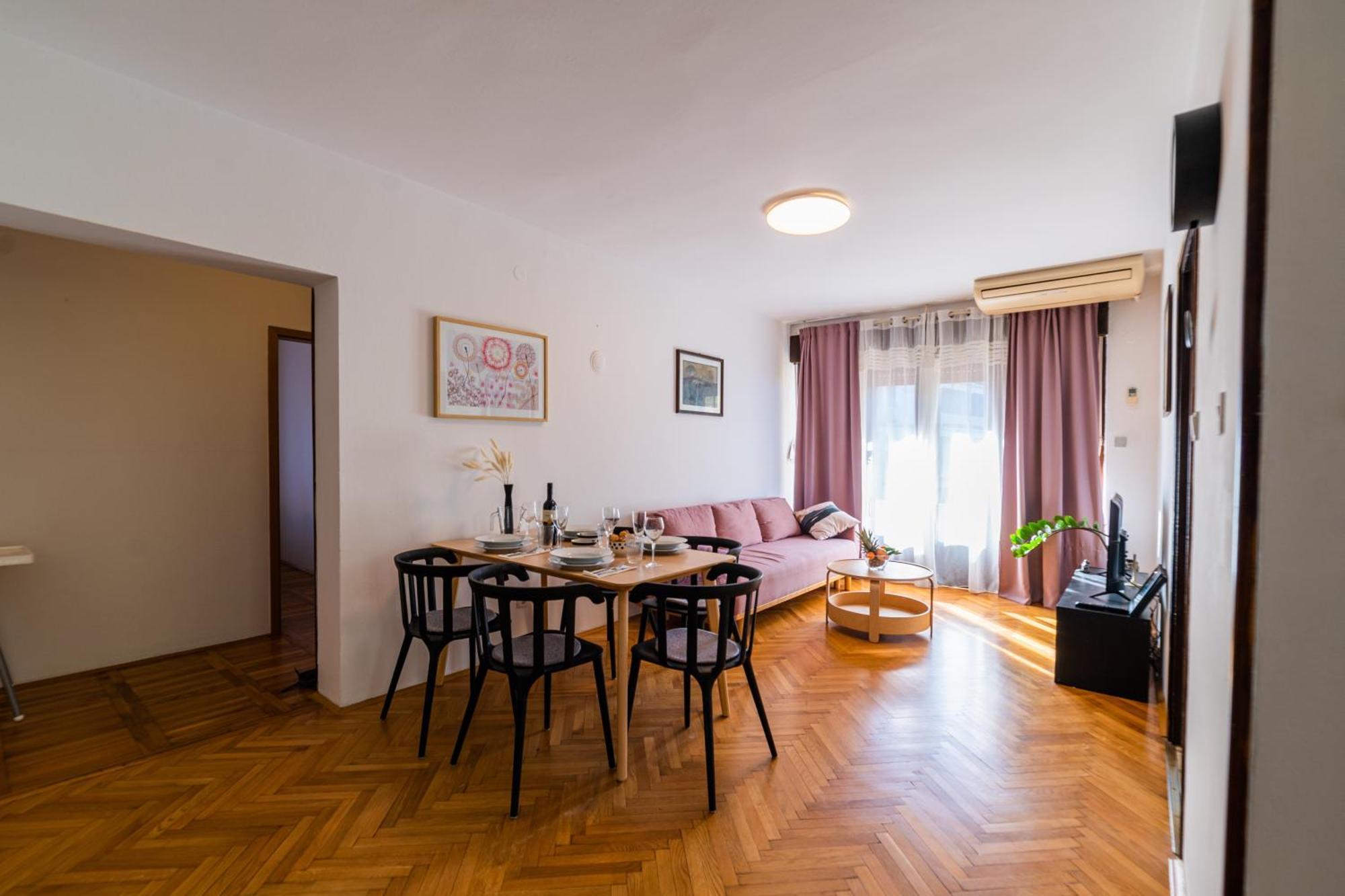 Apartment 516 Lopar
