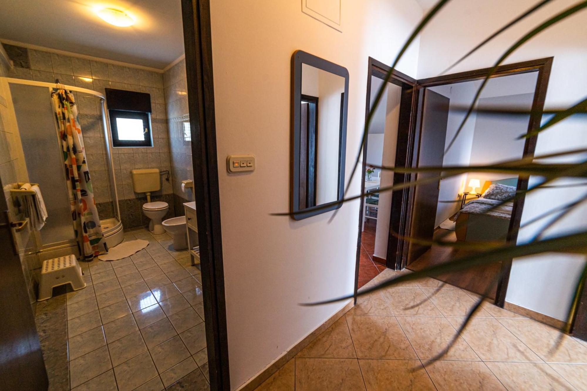 516 Apartment Lopar
