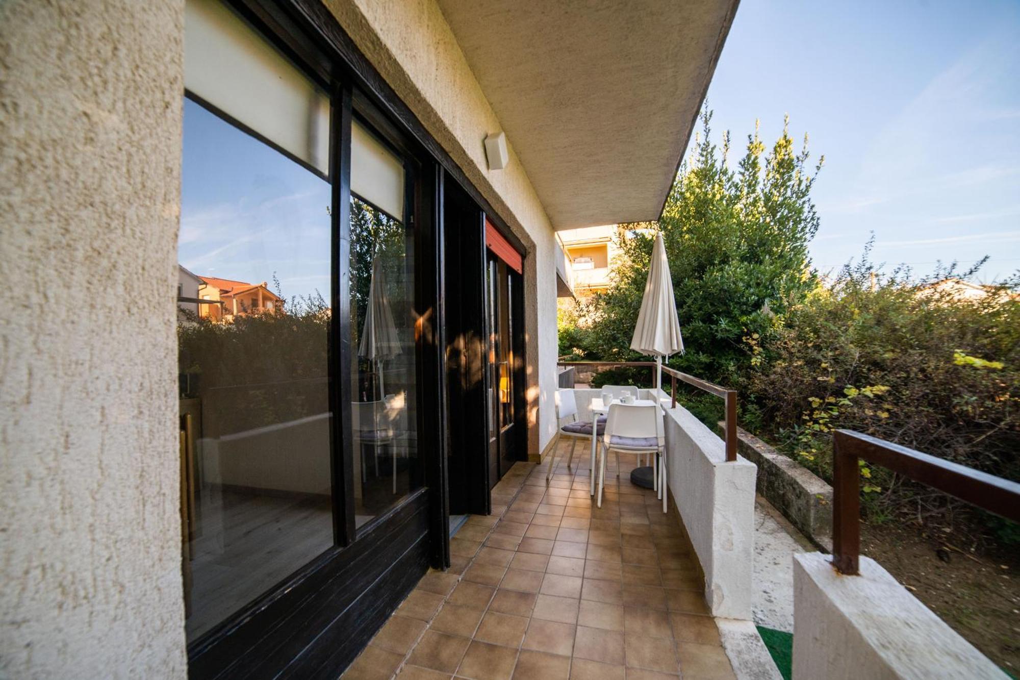 516 Apartman Lopar